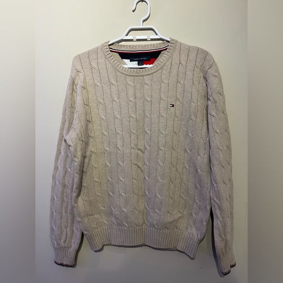 Tommy Hilfiger Other - Beige knit Tommy Hilfiger sweater